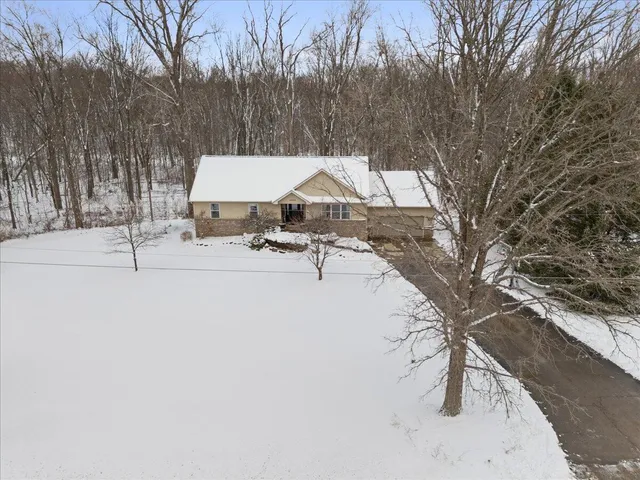 $480,000 | 56210 11 Mile Road, New Hudson, MI 48165