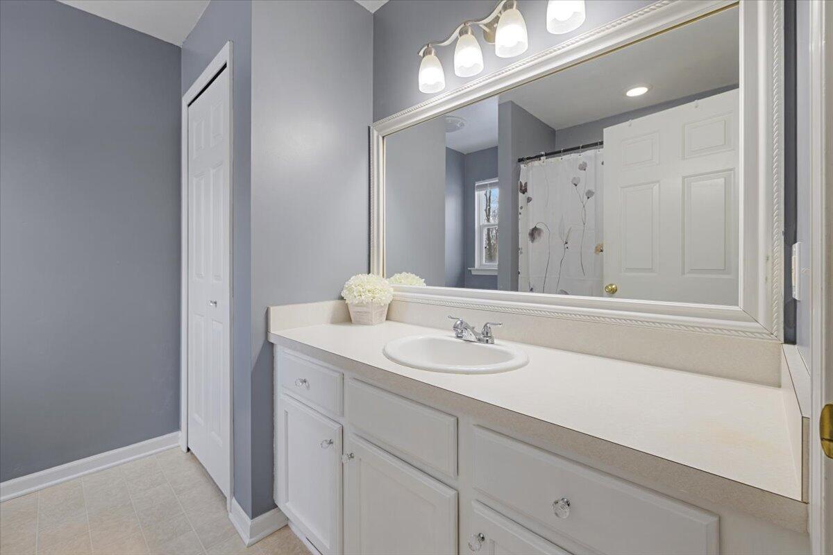 56210 11 Mile Road New Hudson, MI 48165 - Photo 16 of 44 20-56210 Eleven Mile Int-11