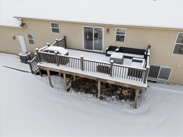 $480,000 | 56210 11 Mile Road, New Hudson, MI 48165