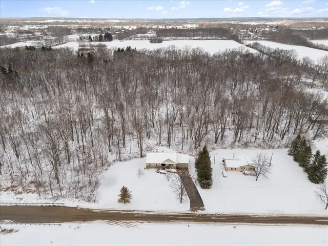 $480,000 | 56210 11 Mile Road, New Hudson, MI 48165