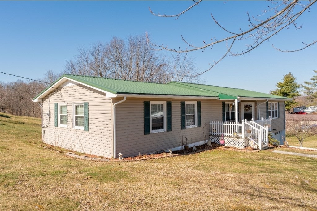110 Tayberry Road Bandy, VA 24602 - Photo 67 of 75 Gallery Image 67