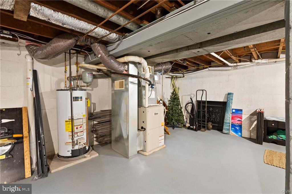 2051 Reading Avenue Reading, PA 19609 - Photo 33 of 45 a view of a room with storage