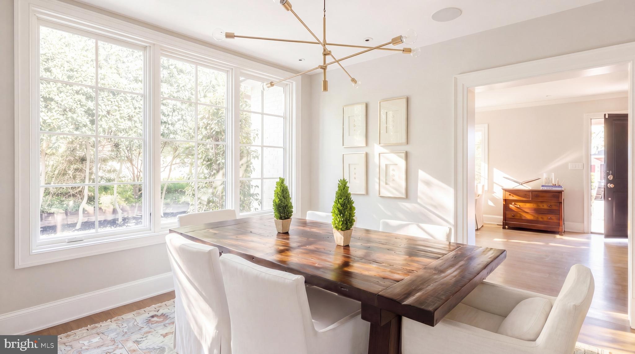 1704 Russell Road Alexandria, VA 22302 - Photo 7 of 44 Formal Dining