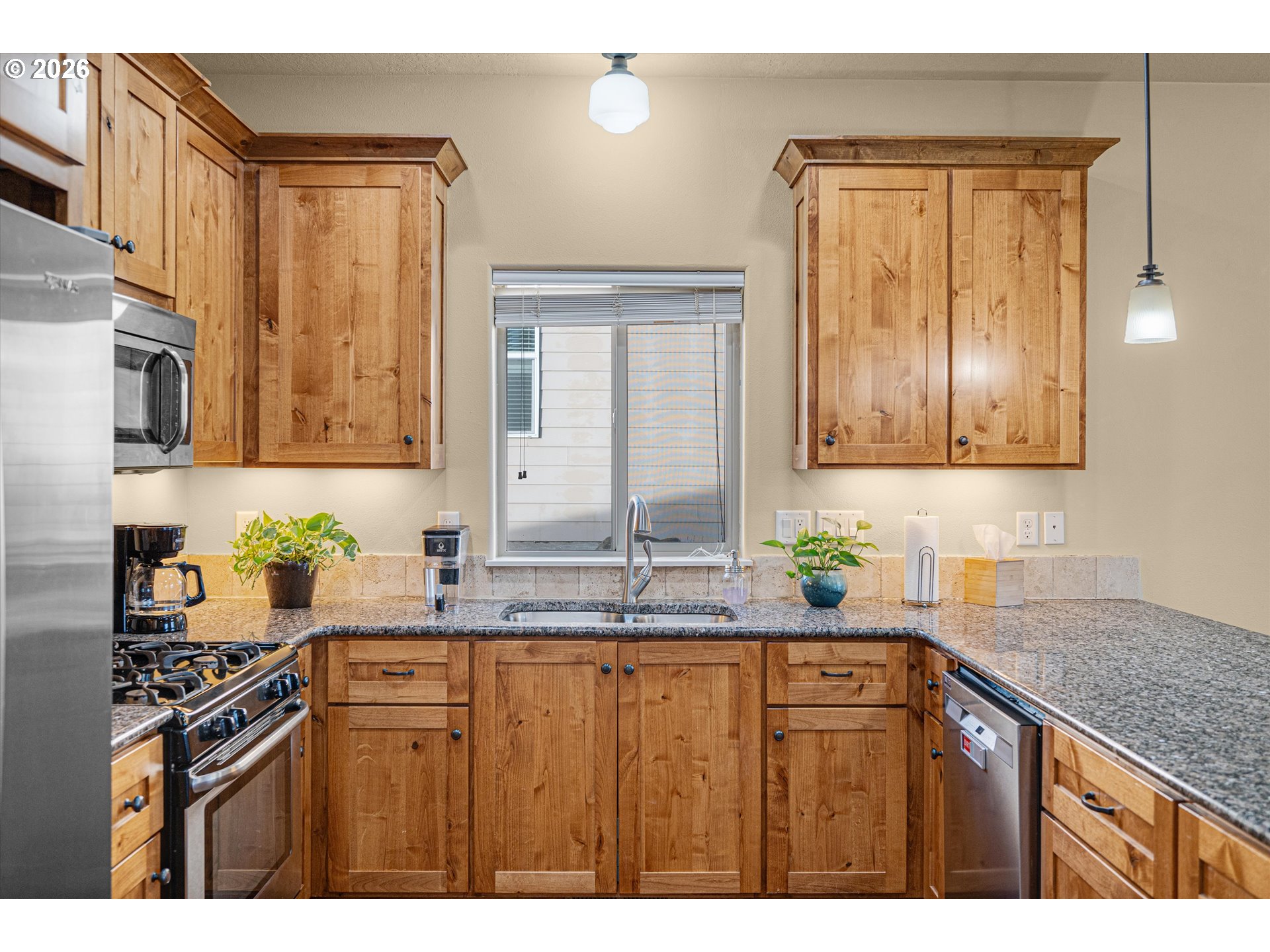 380 Northwest Reed Lane Dallas, OR 97338 - Photo 23 of 42