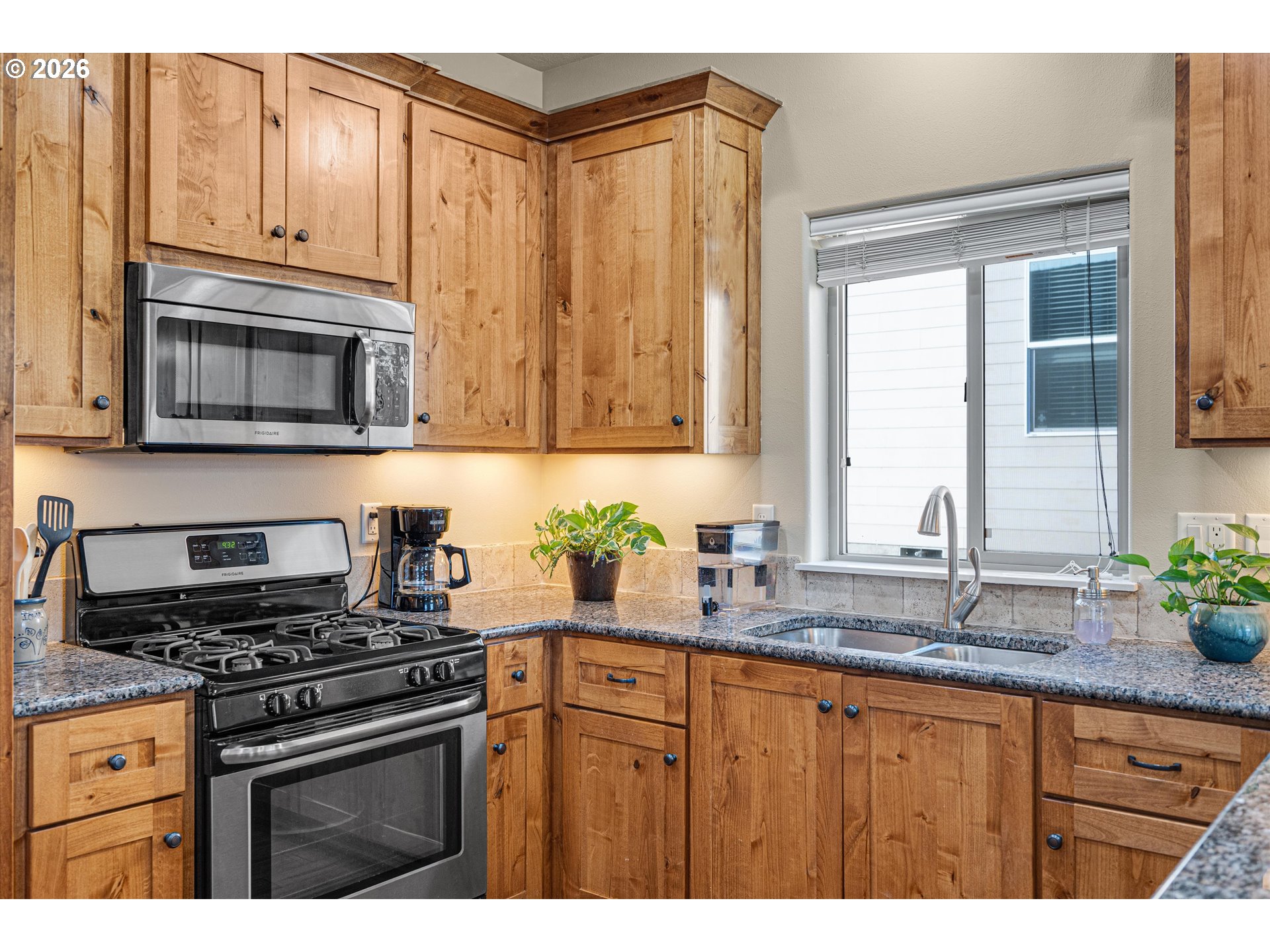 380 Northwest Reed Lane Dallas, OR 97338 - Photo 27 of 42