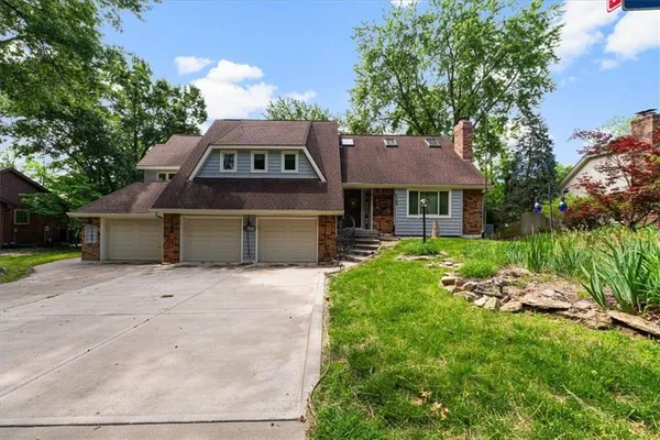 $449,000 | 5103 Northwest Old Trail Road, Kansas City, MO 64151