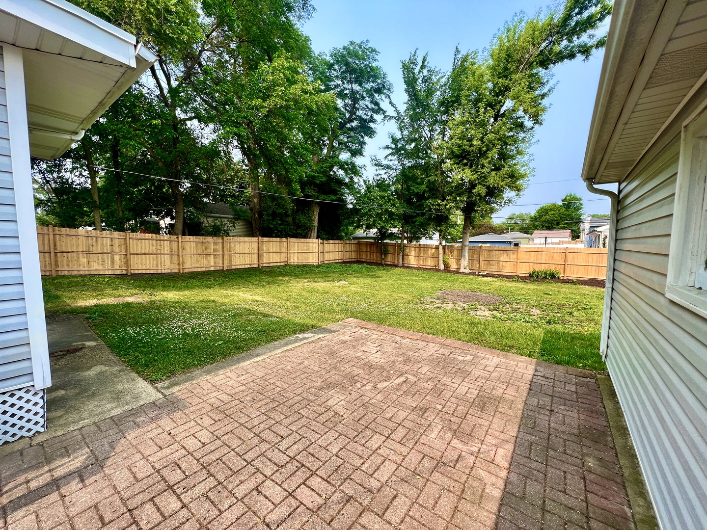 611 North Main Street Lombard, IL 60148 - Photo 13 of 17 a view of a backyard with a garden