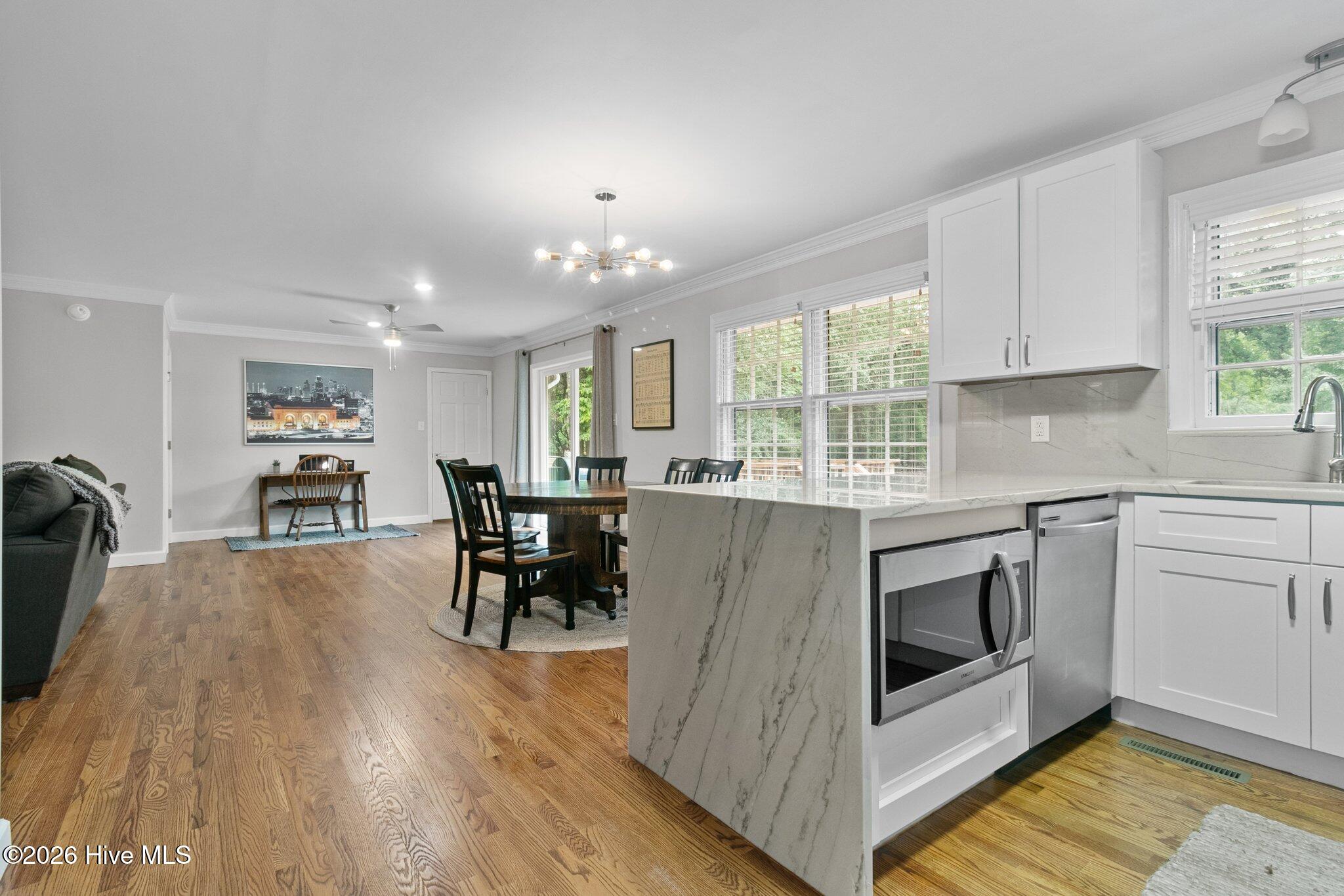 450 Crestview Road Southern Pines, NC 28387 - Photo 10 of 40 24-web-or-mls-IMG_8801