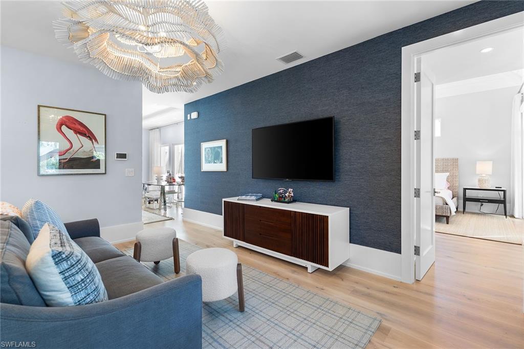 685 2nd Street South Naples, FL 34102 - Photo 19 of 50