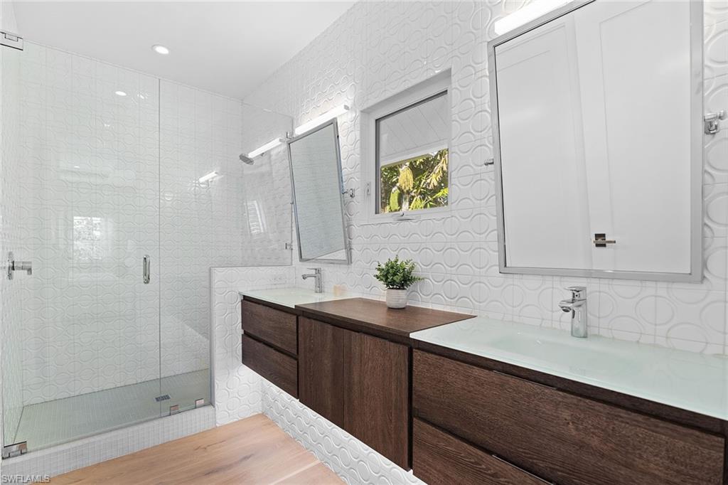 685 2nd Street South Naples, FL 34102 - Photo 23 of 50