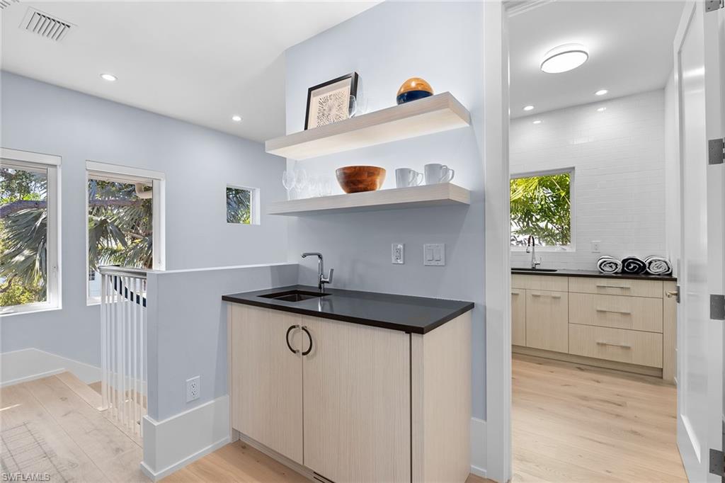 685 2nd Street South Naples, FL 34102 - Photo 29 of 50