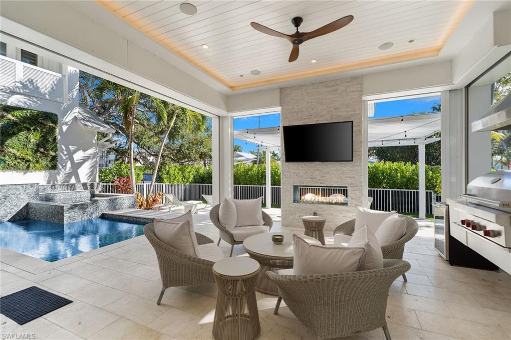 685 2nd Street South Naples, FL 34102 - Photo 32 of 50