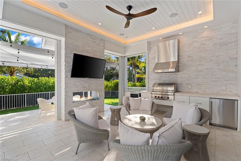 685 2nd Street South Naples, FL 34102 - Photo 35 of 50