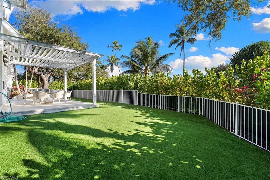 685 2nd Street South Naples, FL 34102 - Photo 40 of 50