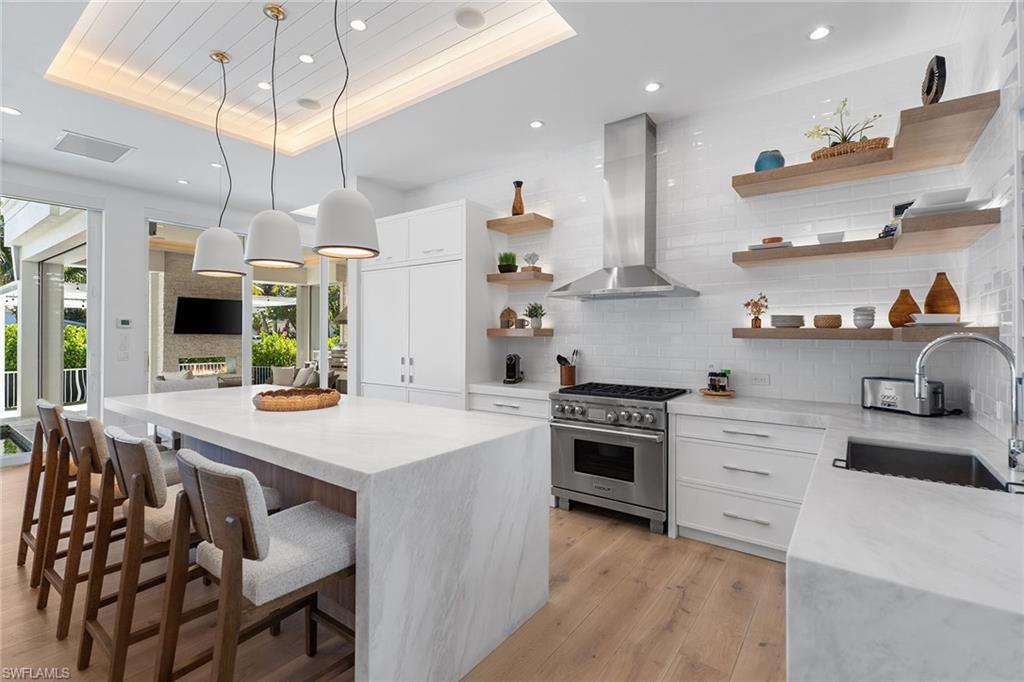 685 2nd Street South Naples, FL 34102 - Photo 6 of 50