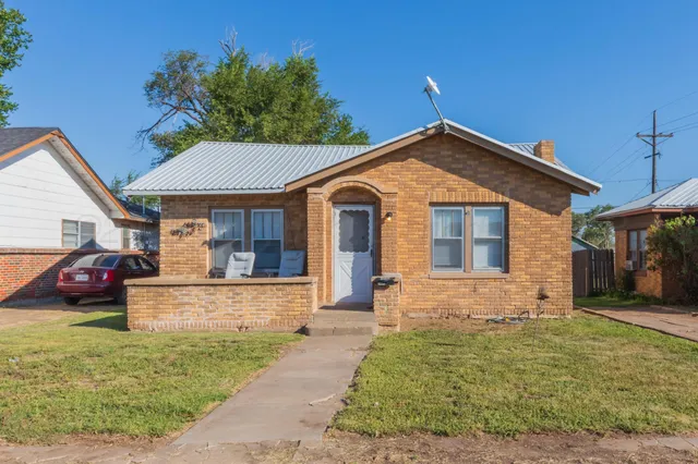$55,000 | 1129 East Francis Avenue, Pampa, TX 79065