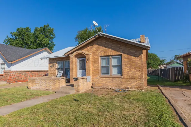$55,000 | 1129 East Francis Avenue, Pampa, TX 79065