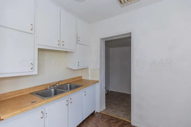 $55,000 | 1129 East Francis Avenue, Pampa, TX 79065