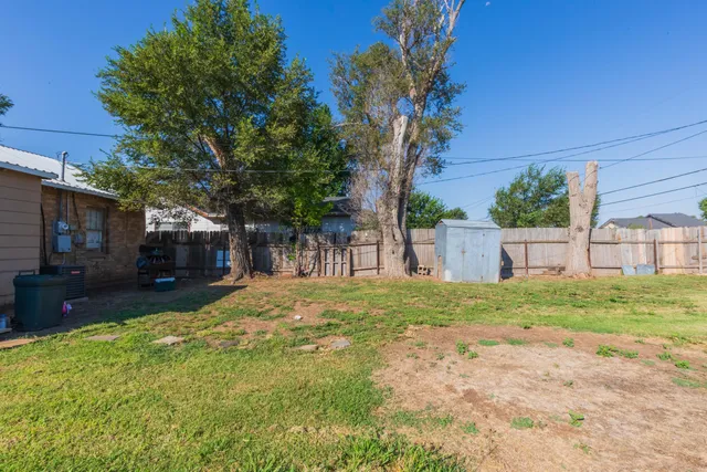 $55,000 | 1129 East Francis Avenue, Pampa, TX 79065