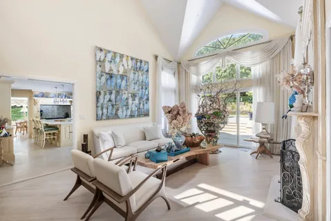 $3,395,000 | 31 Rolling Hill Court West, Sag Harbor, NY 11963