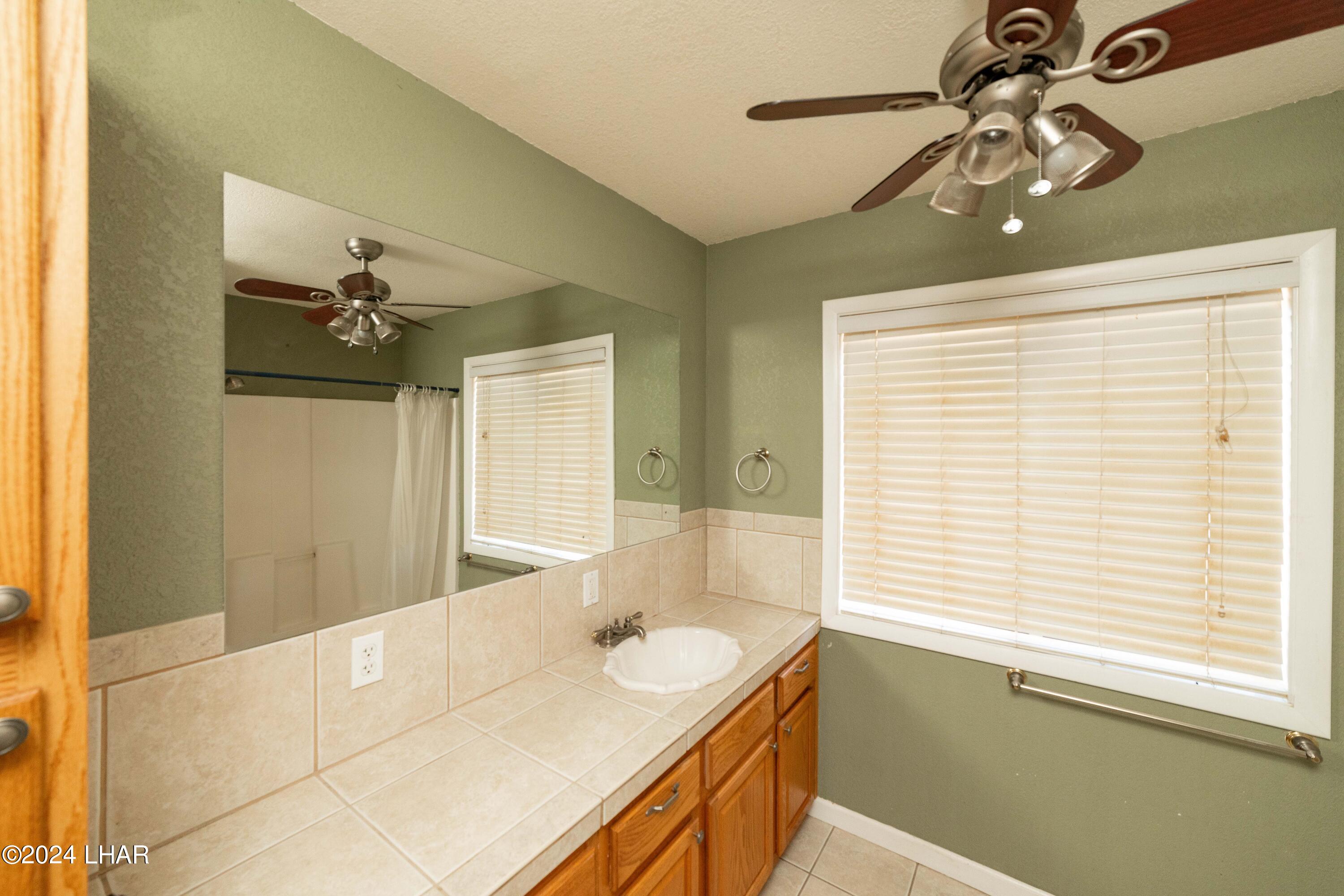 5650 North Laguna Road Golden Valley, AZ 86413 - Photo 18 of 29 5650 N Laguna Rd24