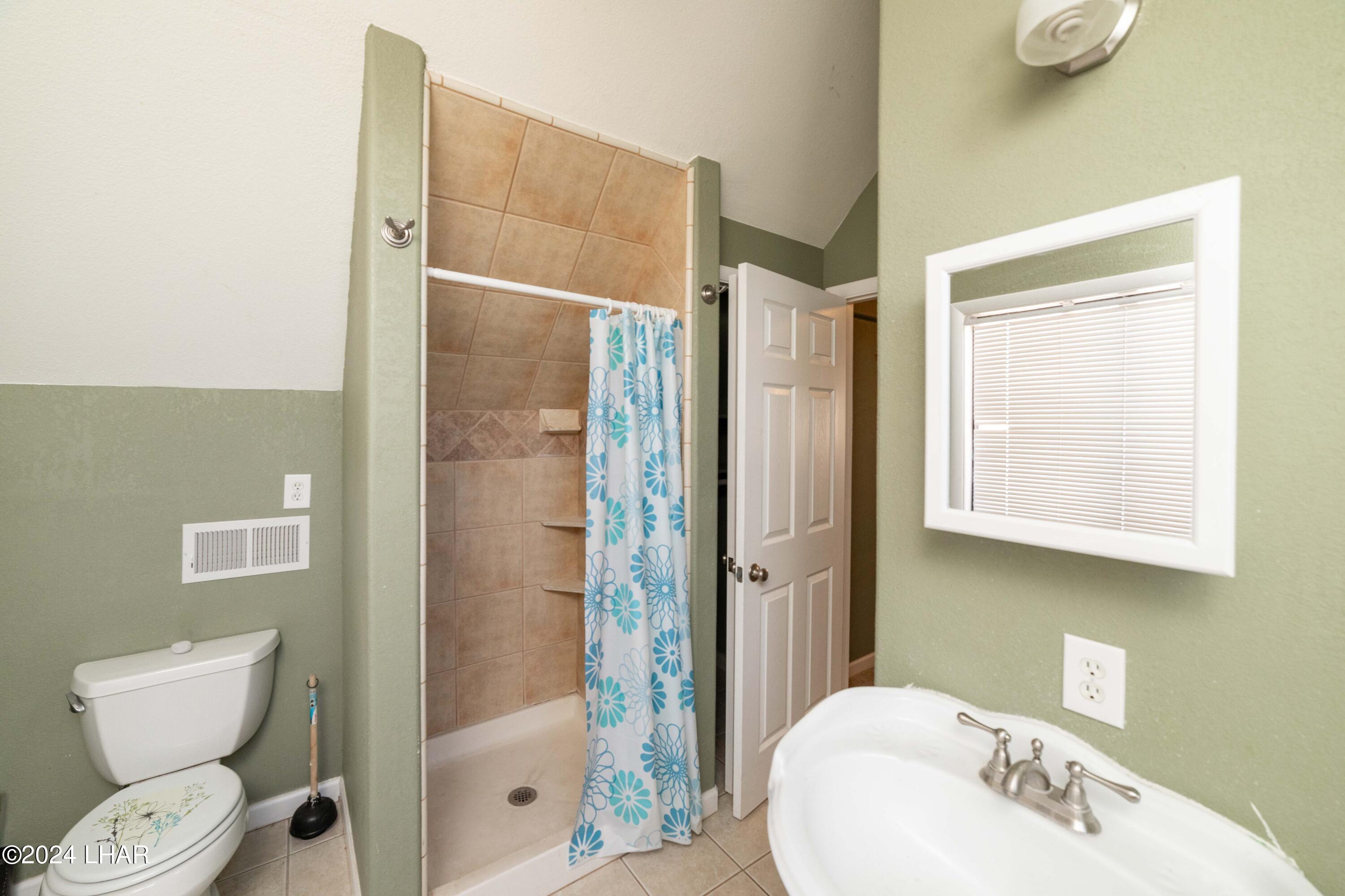 5650 North Laguna Road Golden Valley, AZ 86413 - Photo 20 of 29 5650 N Laguna Rd28