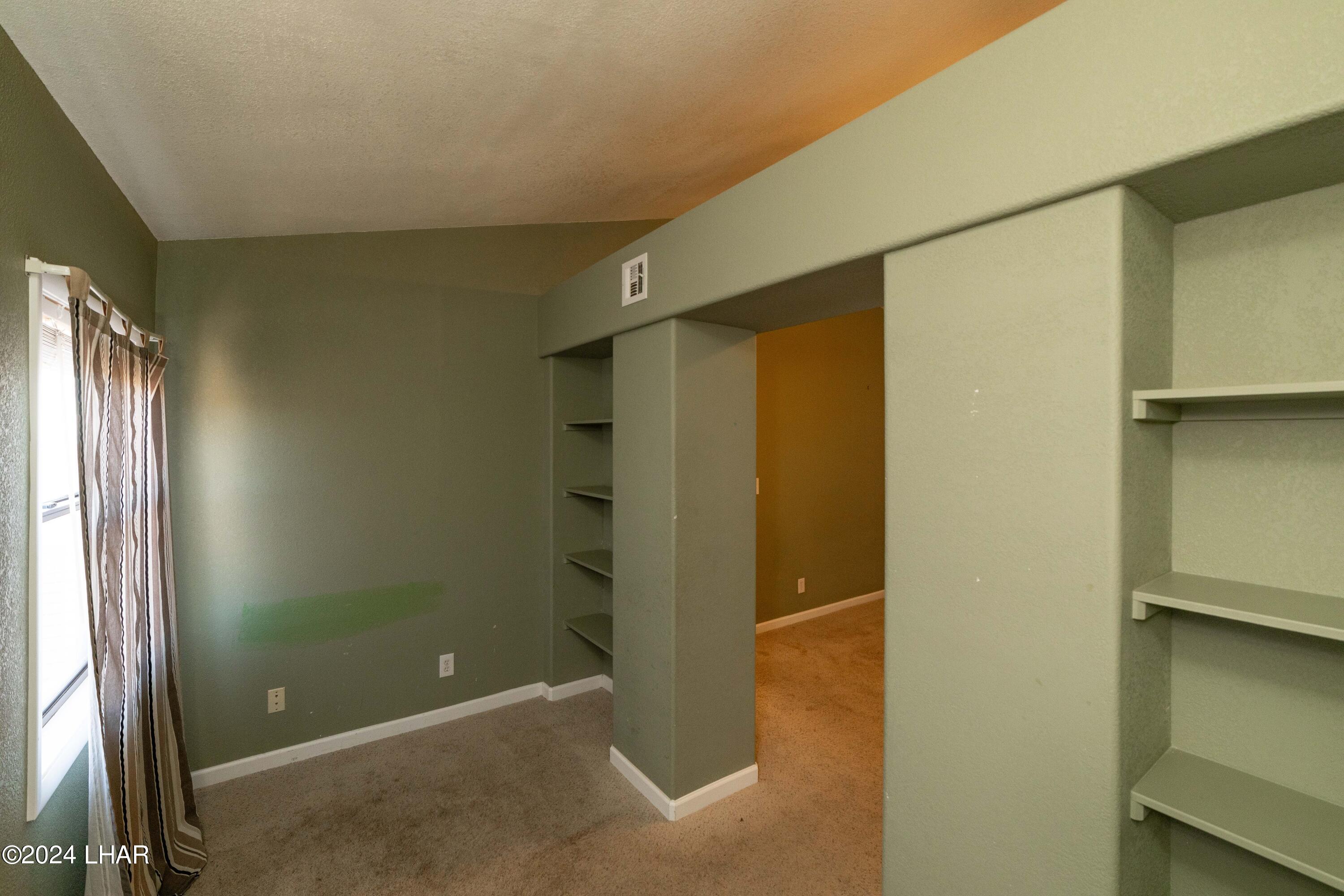 5650 North Laguna Road Golden Valley, AZ 86413 - Photo 21 of 29 5650 N Laguna Rd33