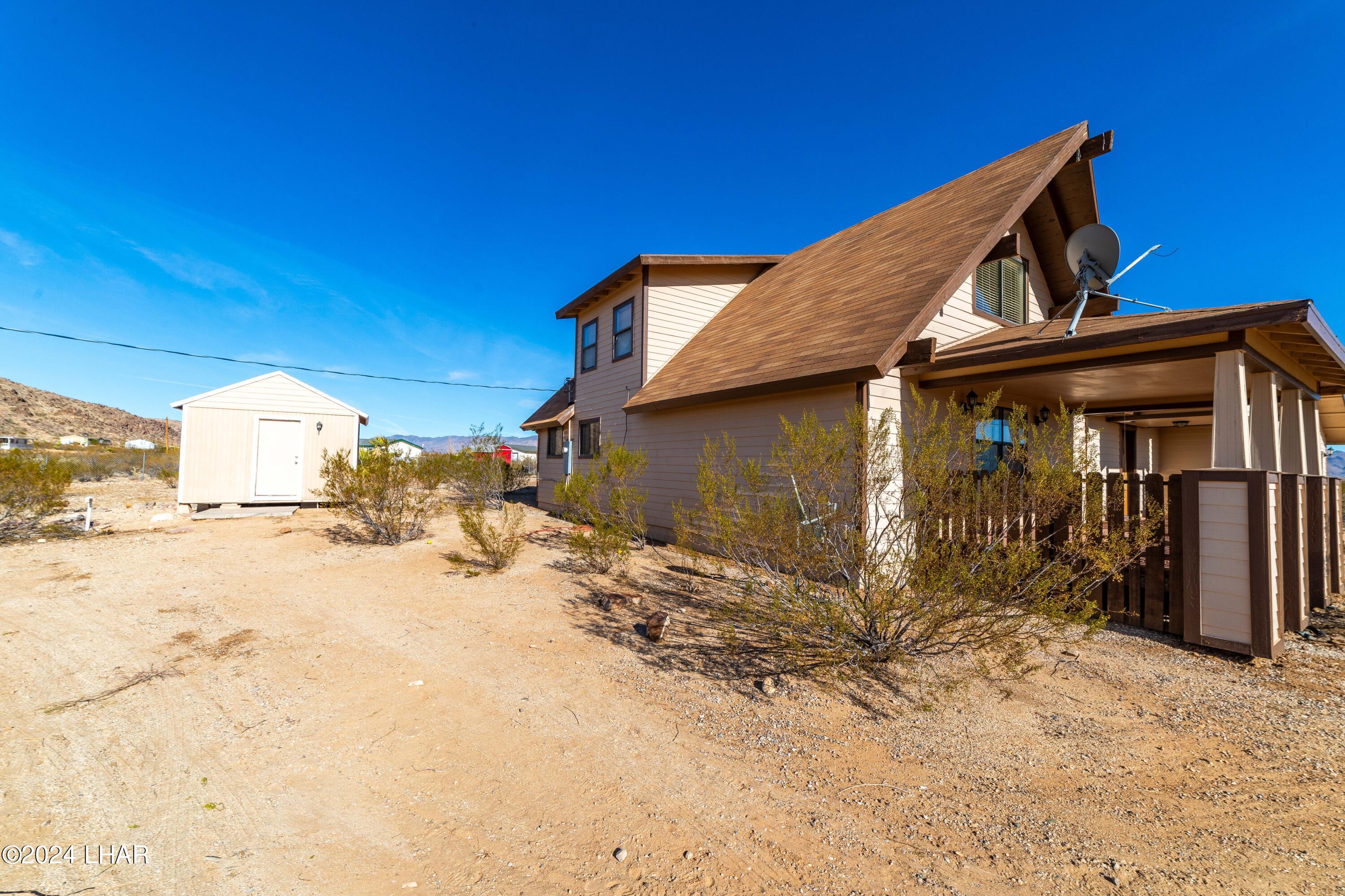 5650 North Laguna Road Golden Valley, AZ 86413 - Photo 4 of 29 5650 N Laguna Rd49