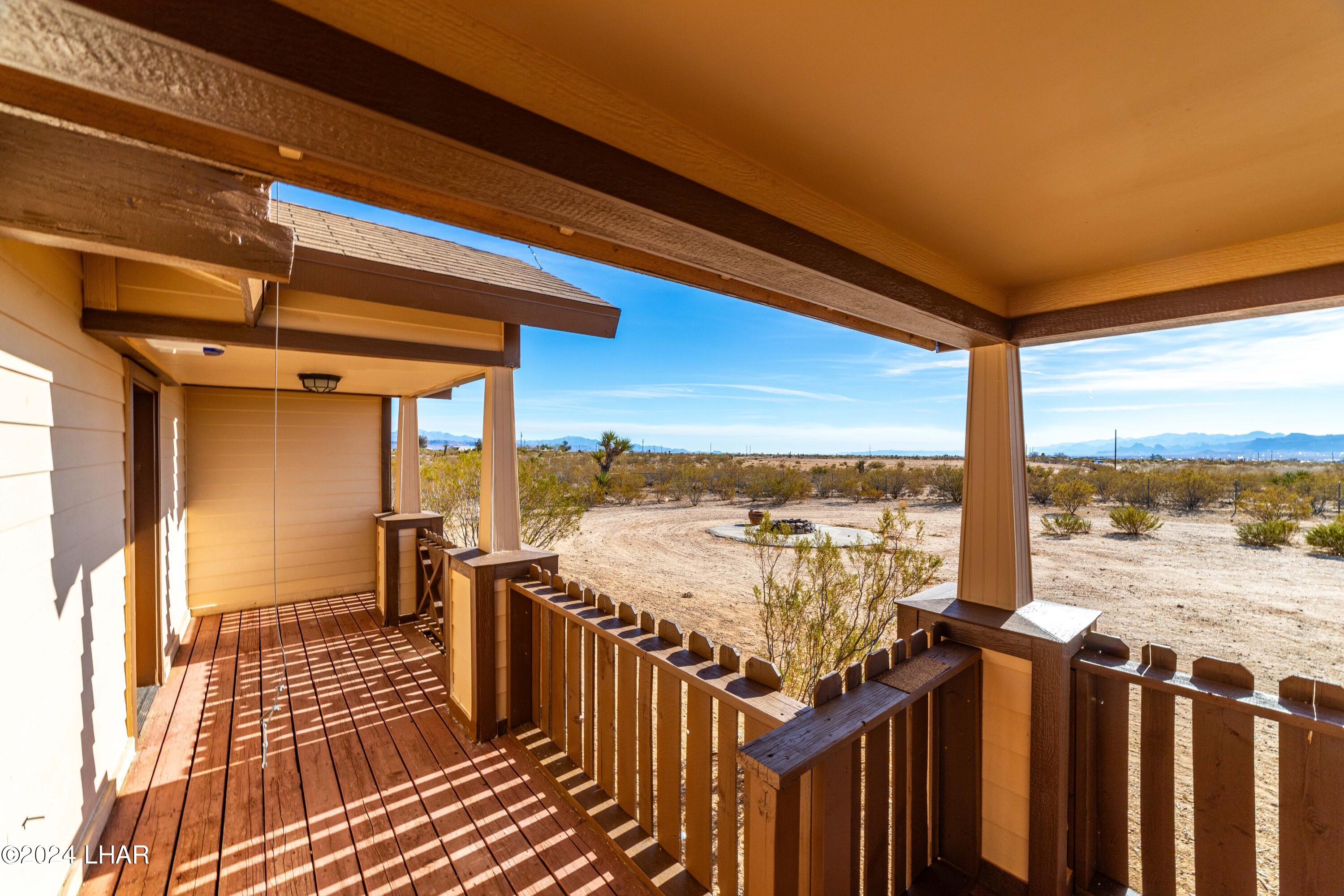 5650 North Laguna Road Golden Valley, AZ 86413 - Photo 6 of 29 5650 N Laguna Rd40