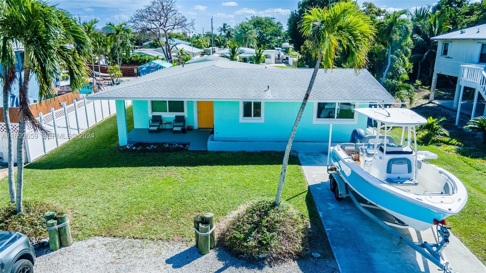 7951 Gulfstream Boulevard Marathon, FL 33050 - Photo 53 of 60 aerial view of a house with a yard