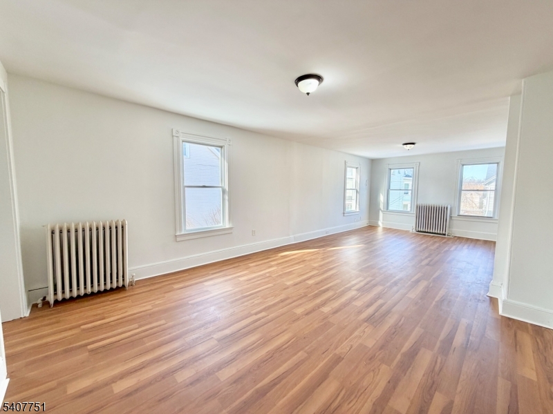 122 Summit Avenue Phillipsburg, NJ 08865 - Photo 4 of 28