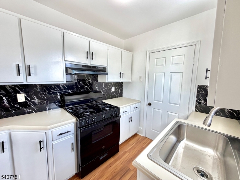 122 Summit Avenue Phillipsburg, NJ 08865 - Photo 7 of 28