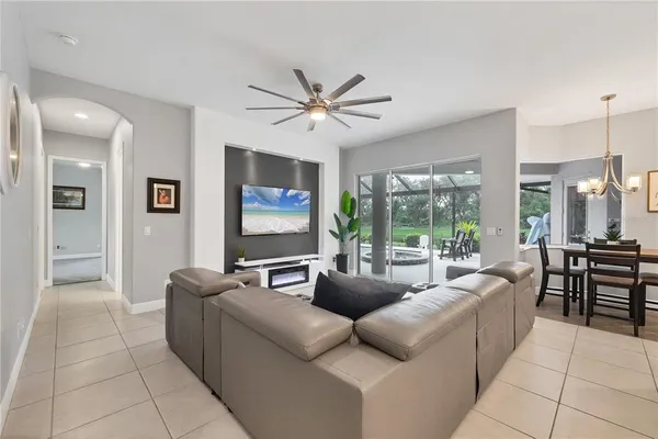 $1,050,000 | 16038 39th Glen East, Parrish, FL 34219