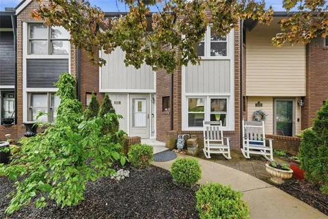 $269,900 | 606 Canterbury Drive, Coraopolis, PA 15108