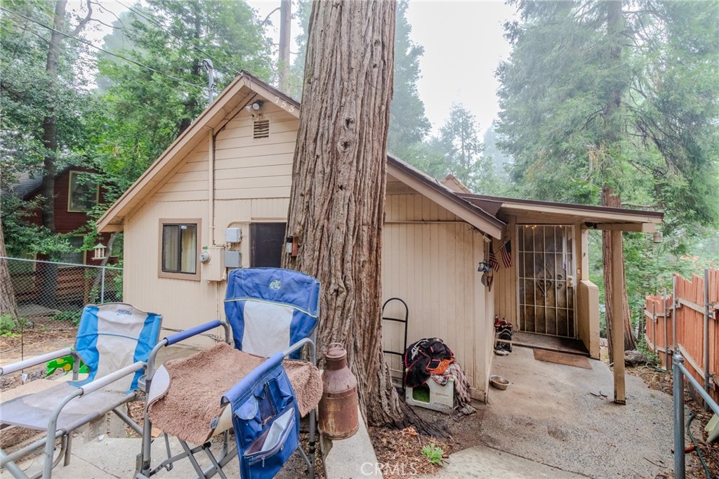 753 Woodland Road Crestline, CA 92325 - Photo 5 of 30