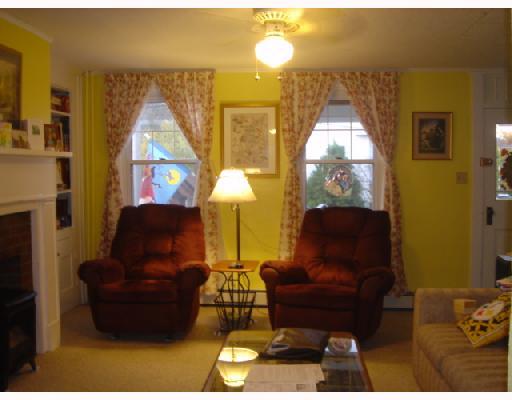 319 South Second Street Apollo, PA 15613 - Photo 4 of 15 Living Room.