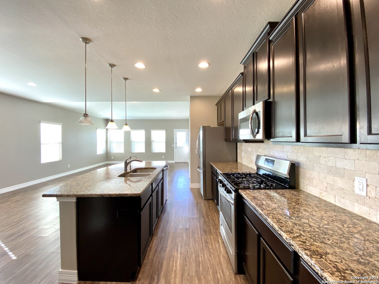 1206 Ranch Falls San Antonio, TX 78245 - Photo 19 of 92