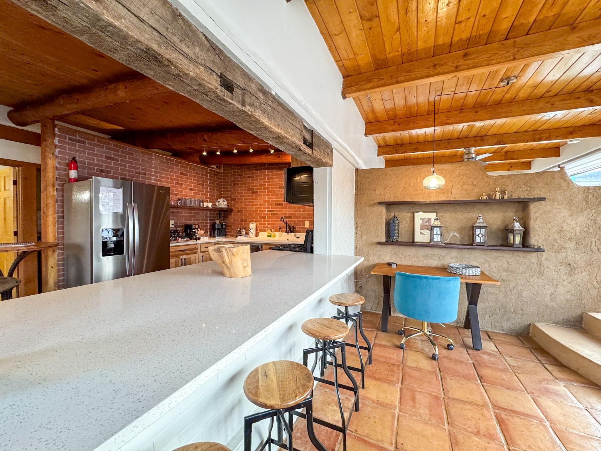 519 Este Es Road Taos, NM 87571 - Photo 14 of 39 Gallery Image 14
