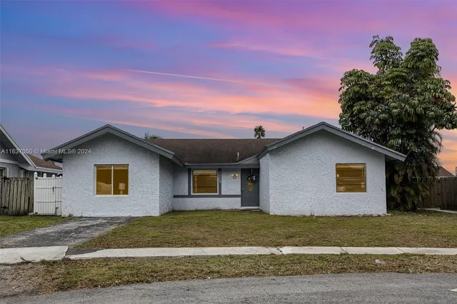 $470,000 | 8205 Southwest 12th Place, North Lauderdale, FL 33068