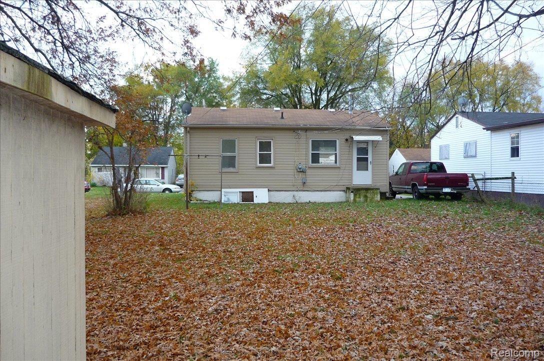 909 Fairwood 11 9 11 025