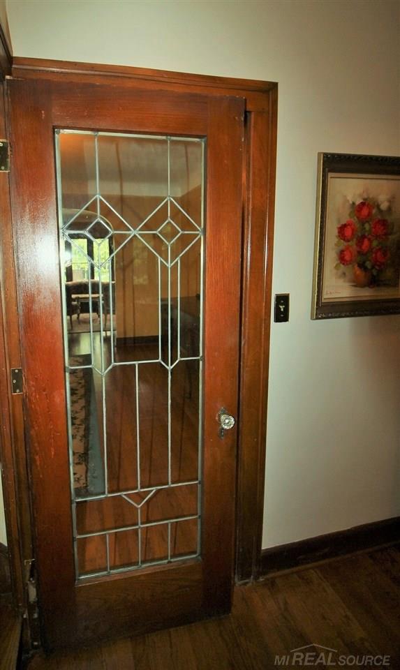 867 Barrington Road Grosse Pointe, MI 48230 - Photo 32 of 53 31330071-31.JPG