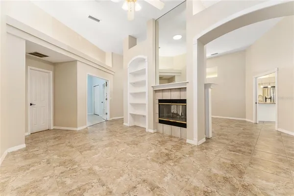 $3,550 | 10106 Northwest 13th Avenue, Gainesville, FL 32606