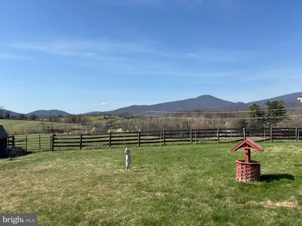 $1,400 | 2483 Jericho Road, Flint Hill, VA 22627
