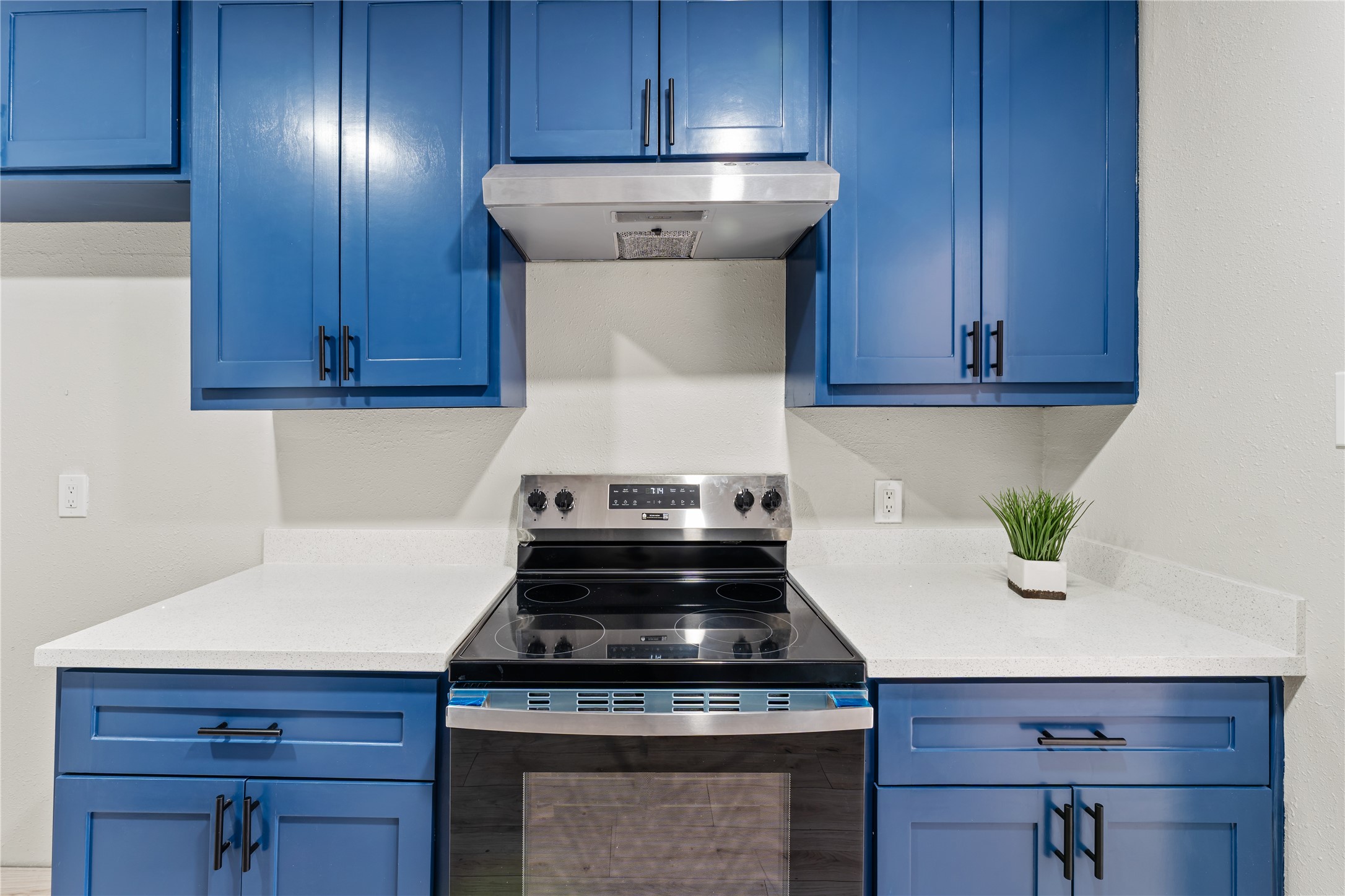 9425 Fondren Road Houston, TX 77074 - Photo 11 of 29 The cooking area of the kitchen, with new range and hood