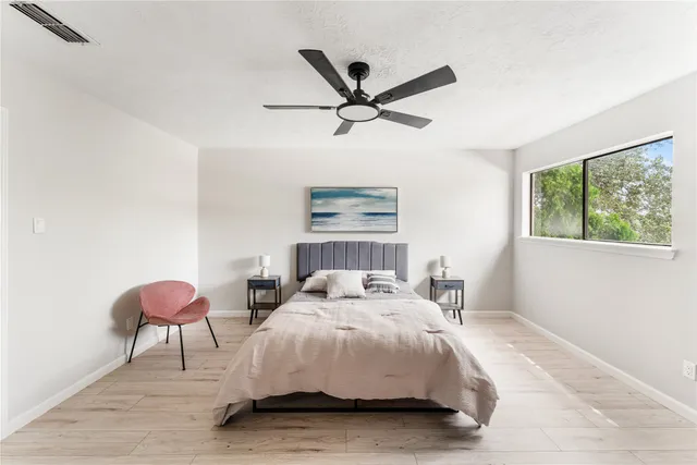 $2,100 | 9425 Fondren Road, Houston, TX 77074