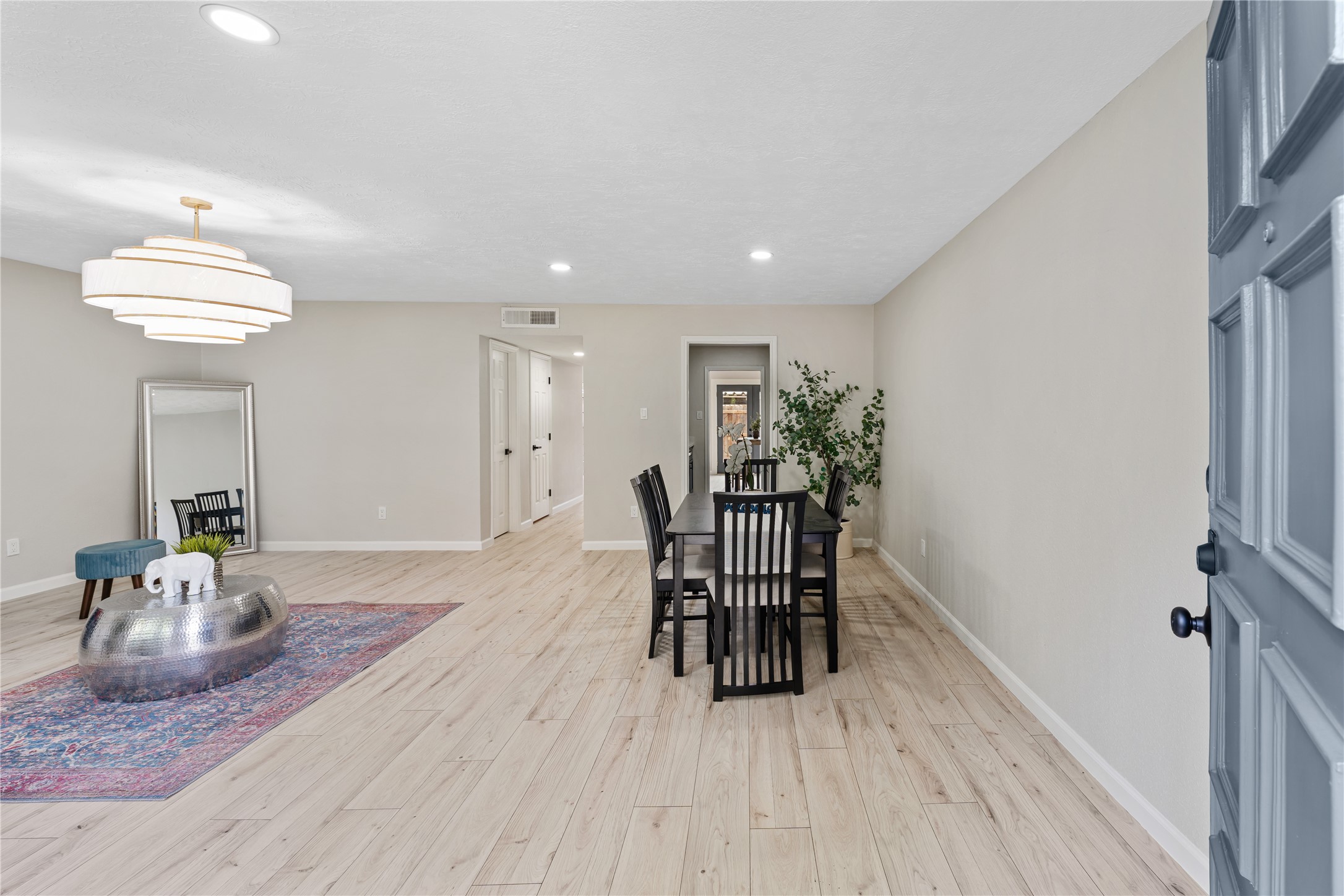 9425 Fondren Road Houston, TX 77074 - Photo 4 of 29