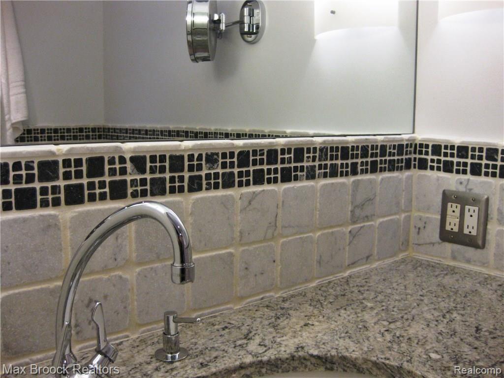 4113 Telegraph Road, Unit 122 Bloomfield Hills, MI 48302 - Photo 15 of 51 Master Bath Detail