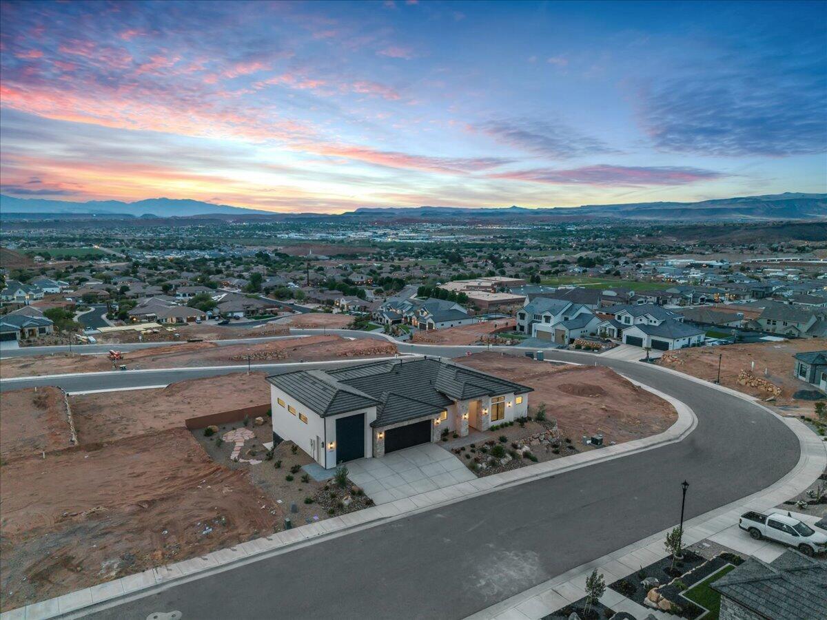 2072 South Pony Way Washington, UT 84780 - Photo 57 of 61 Exterior Evening