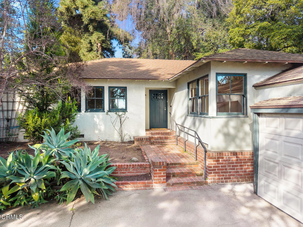 1020 Foothill Street South Pasadena, CA 91030 - Photo 4 of 34 Front Porch