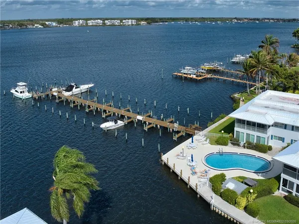 $335,000 | 1862 Southwest Palm City Road, Unit 203, Stuart, FL 34994